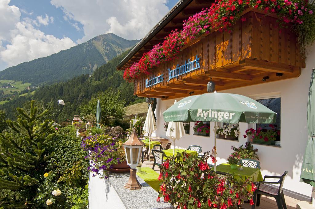Gasthaus Jaufenblick Сан-Мартино Экстерьер фото